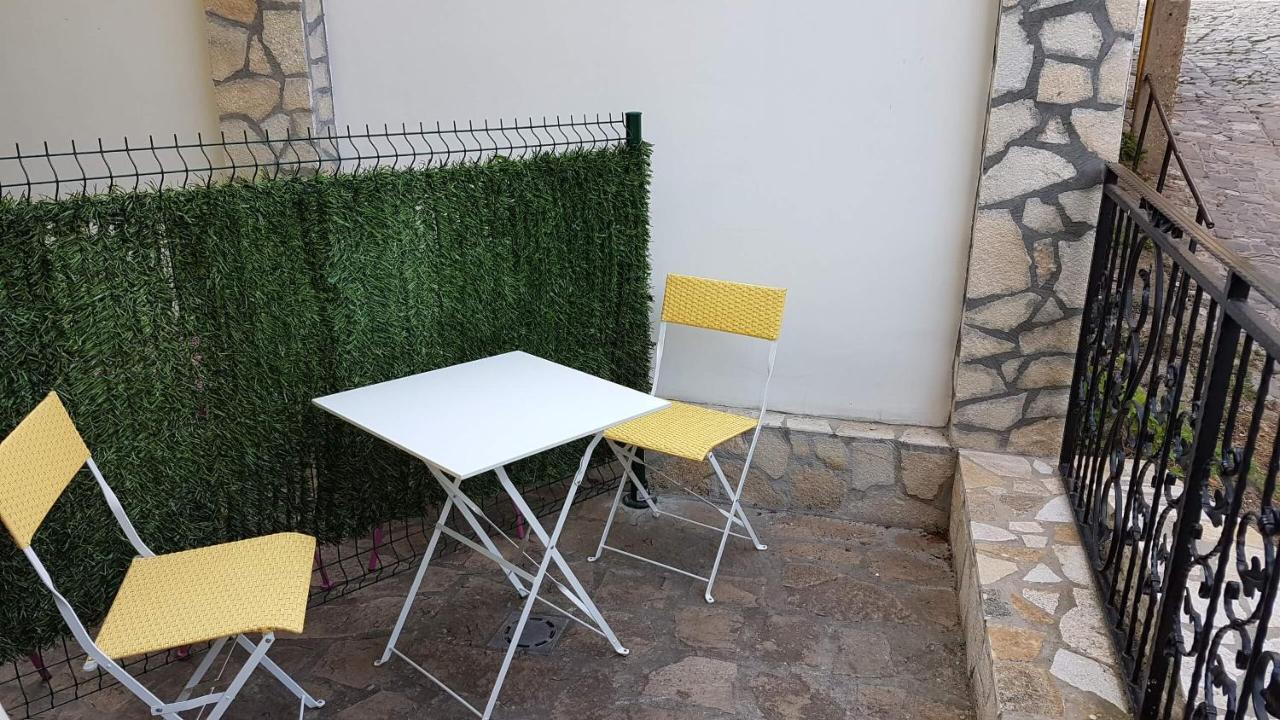 Apartamento Къщата С Чешмата Veliko Tárnovo Exterior foto